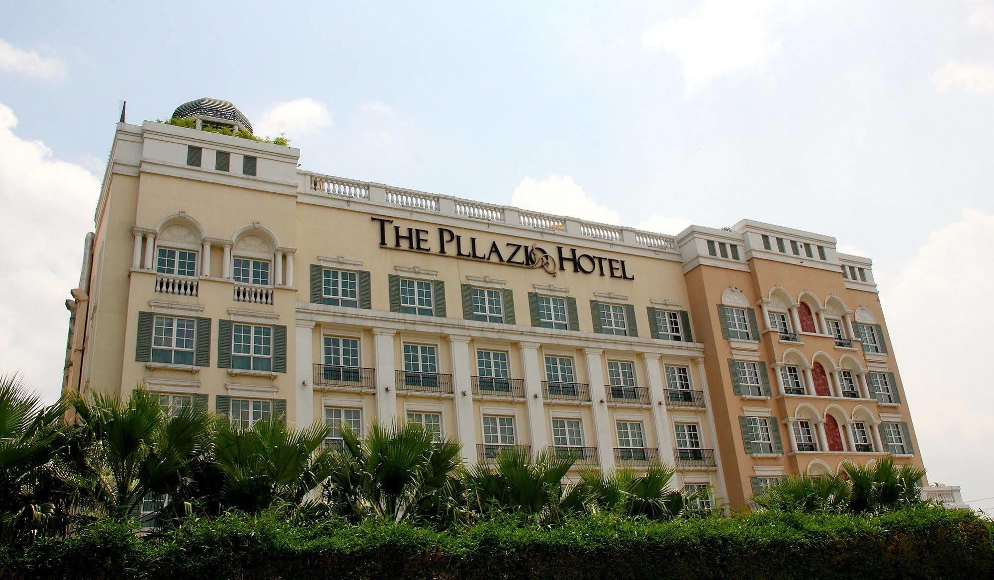 The Pllazio Hotel Gurgaon Exterior photo